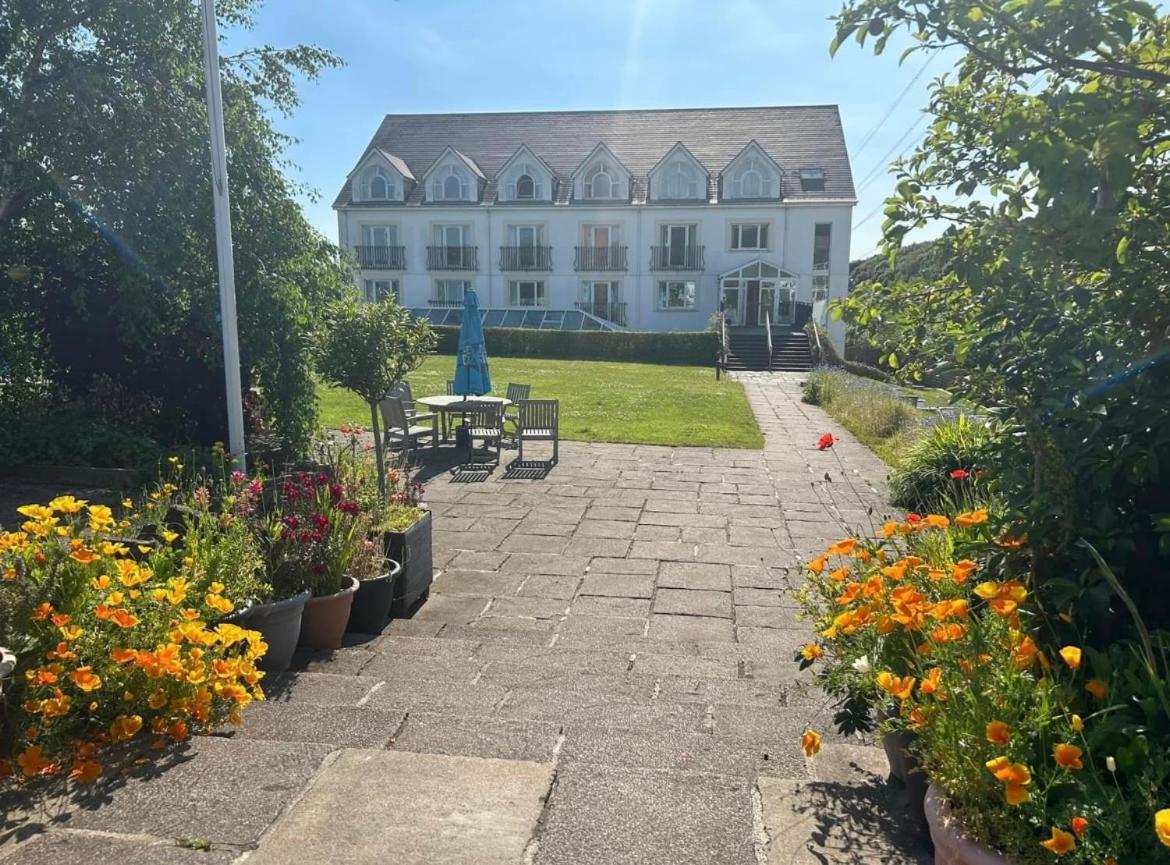 Towers Hotel & Spa Swansea Exterior foto