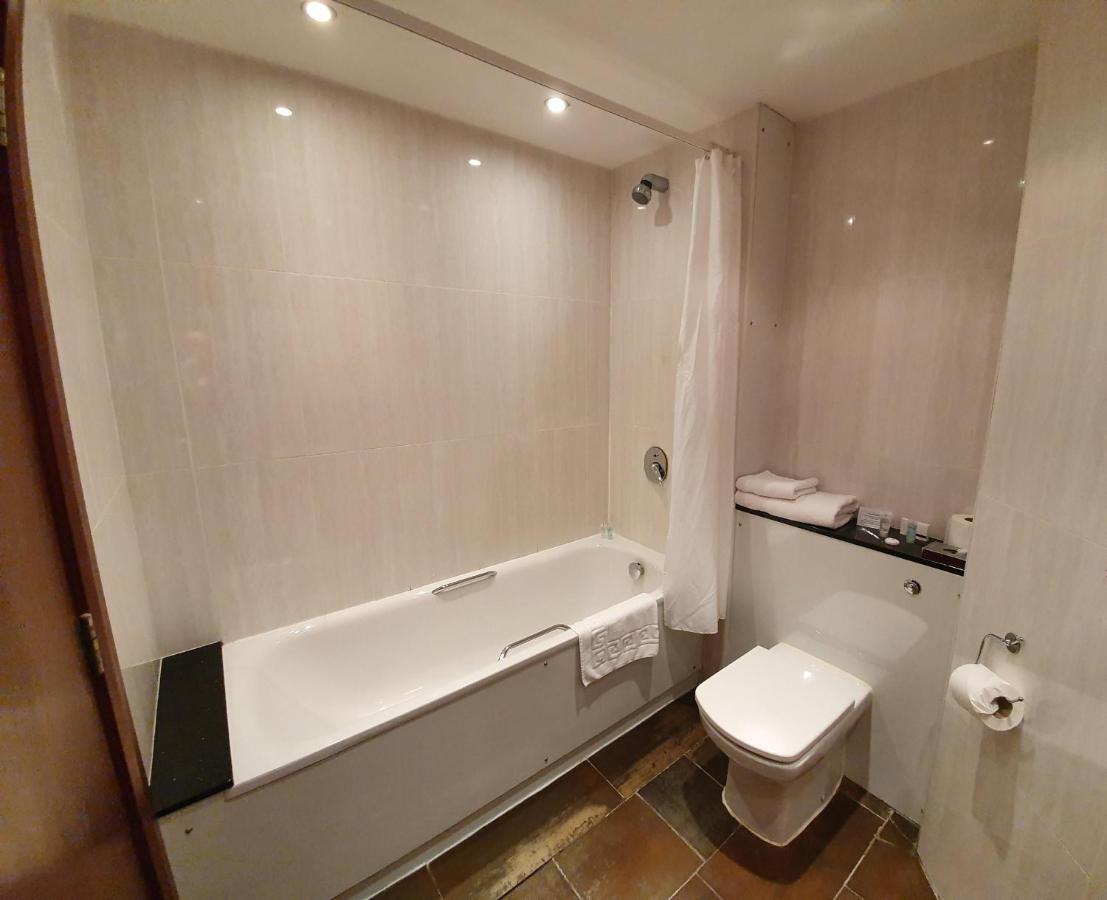 Towers Hotel & Spa Swansea Exterior foto