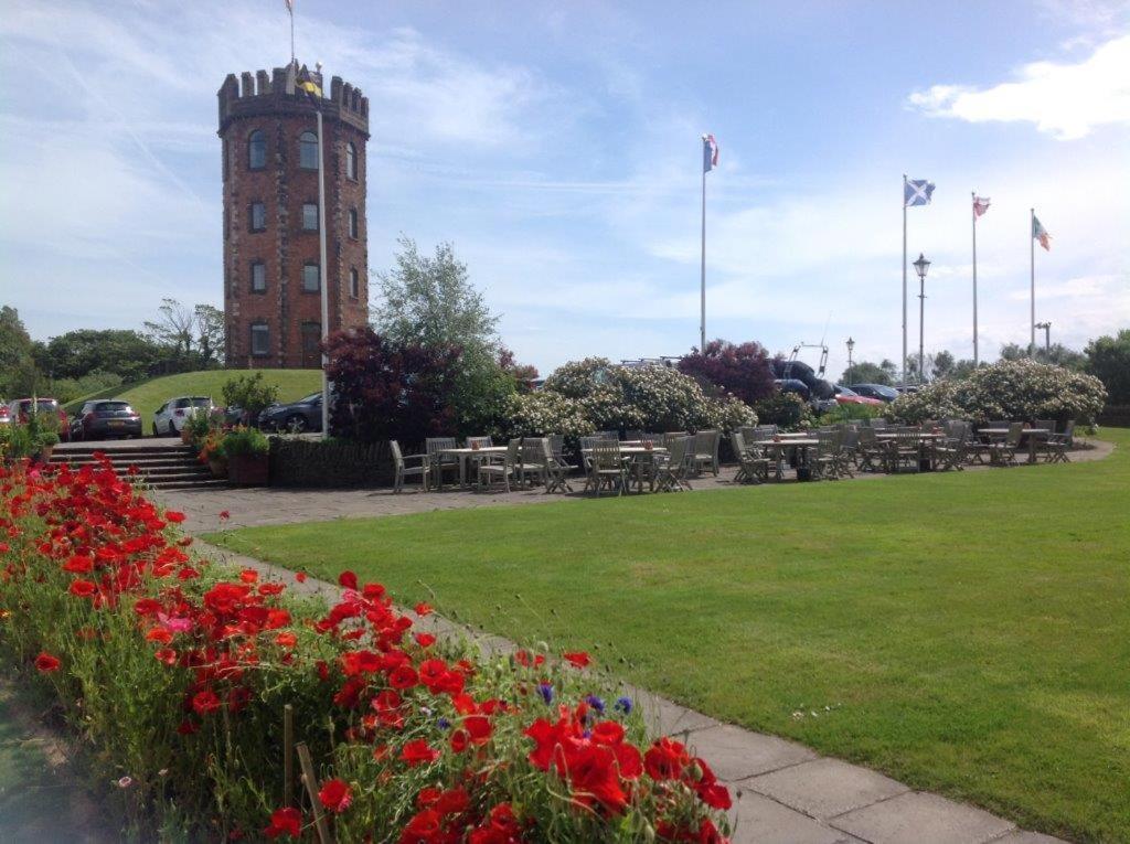 Towers Hotel & Spa Swansea Exterior foto