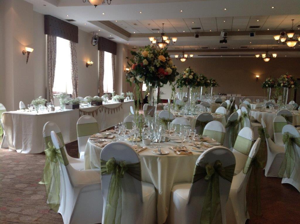 Towers Hotel & Spa Swansea Exterior foto